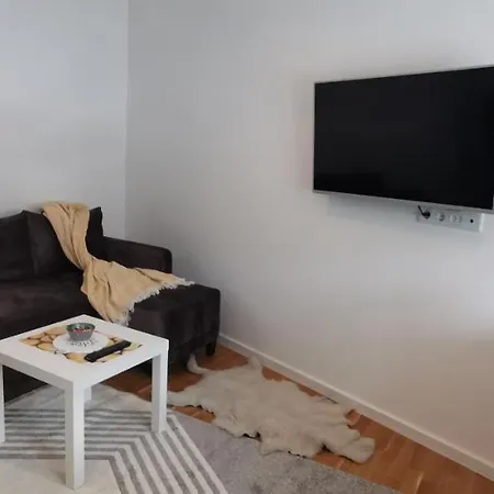 Vukov Vis 09 - With A Bedroom *