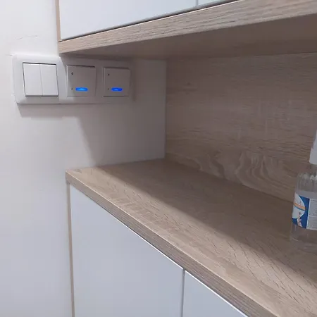 Vukov Vis 09 - With A Bedroom شقة بيلاسنيكا